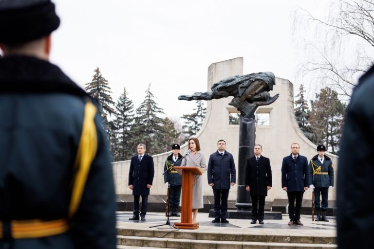 VIDEO/ Președinta Maia Sandu a comemorat eroii căzuți în conflictul armat de pe Nistru