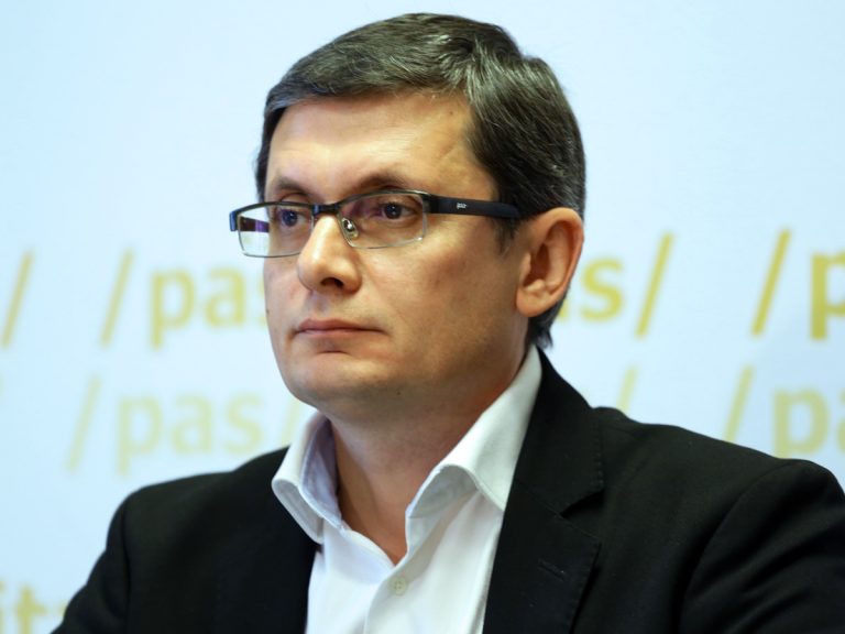 Grosu:  PAS va verifica candidații transfugi și le va retrage suportul politic