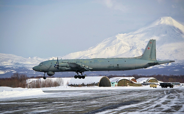 Jaf neobişnuit pe un aeroport militar din Rusia: 39 de echipamente, sustrase de la bordul ‘avionului Judecăţii de Apoi’