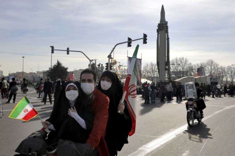 Cea de-a 42-a aniversare a revoluţiei islamice din Iran, fără mitinguri şi marşuri