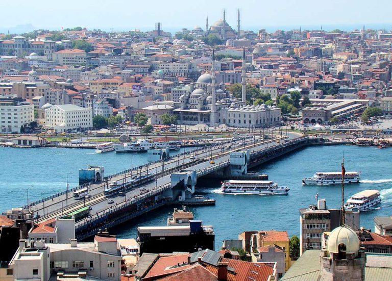 Istanbul interzice concertele şi festivalurile în aer liber şi nunţile organizate pe apă