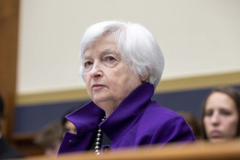 Janet Yellen avertizează băncile germane să îmbunătăţească respectarea sancţiunilor americane vizând Rusia