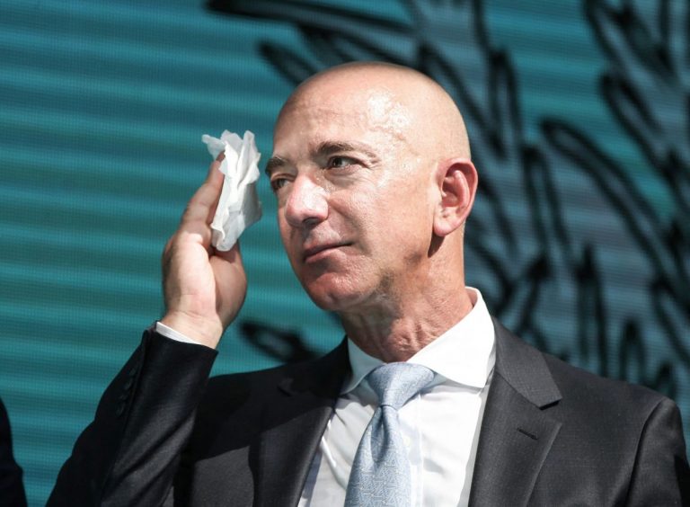 Jeff Bezos intenționează să doneze cea mai mare parte din averea sa