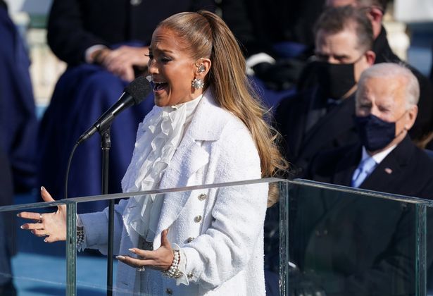 Jennifer Lopez a introdus limba spaniolă la ceremonia de învestitură a lui Biden