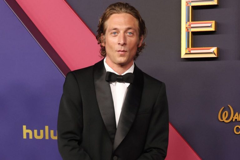 VIDEO – Discursul actorului Jeremy Allen White, cenzurat de ABC la gala premiilor Emmy