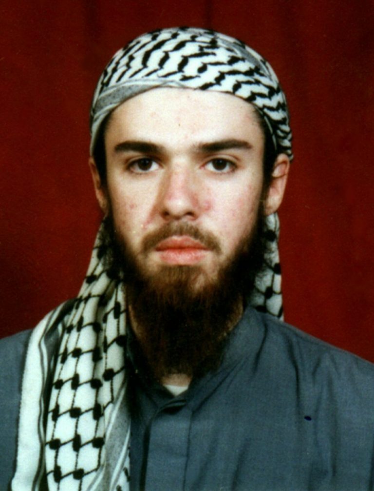 Cel mai cunoscut taliban american a fost eliberat din închisoare pentru bună purtare