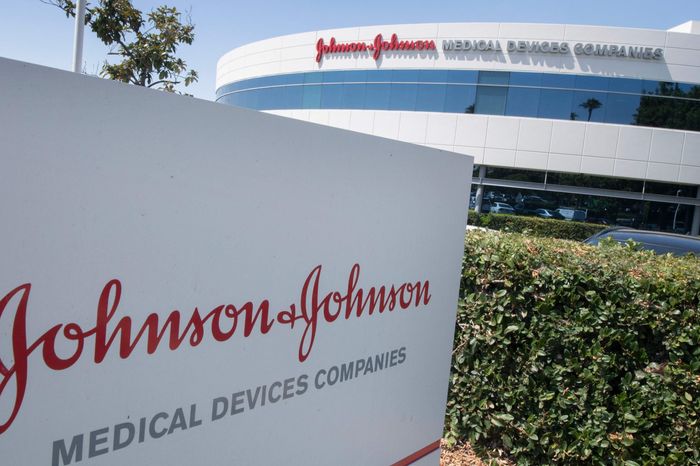 Johnson & Johnson oferă 9 miliarde de dolari pentru a ‘rezolva’ acuzațiile de cancer