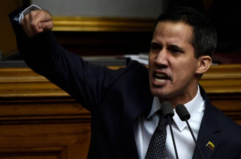 Venezuela: Preşedintele Parlamentului, Juan Guaido, se autoproclamă ‘preşedintele în exerciţiu’ al ţării