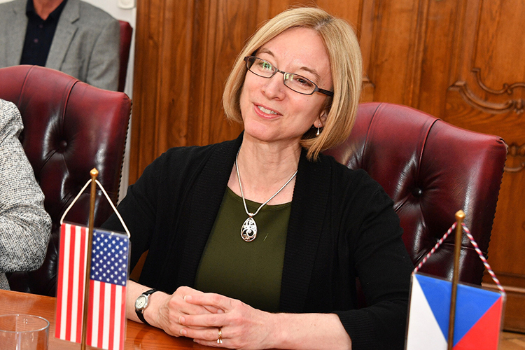 Cine este următorul ambasador al SUA în Republica Moldova