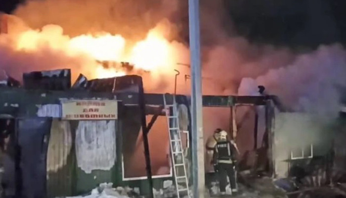 Incendiu la un cămin de bătrâni ilegal în oraşul Kemerovo; 20 de persoane decedate