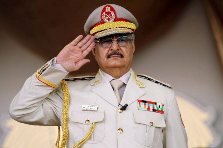 Khalifa Haftar, liderul grupului Armata Naţională Libiană, în vizită în Rusia