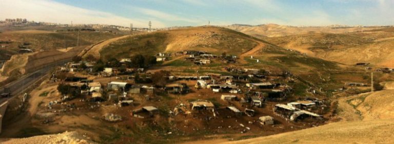 Diplomați europeni susțin satul palestinian Khan al-Ahmar din Cisiordania, ameninţat de Israel cu demolarea