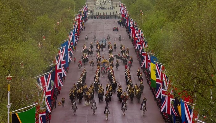 Peste 14 milioane de telespectatori britanici au urmărit ceremonia încoronării regelui Charles al III-lea transmisă de BBC