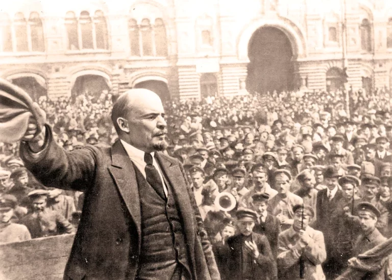 Cine i-a dat bani lui Lenin să facă revoluția bolșevică și primul stat comunist?