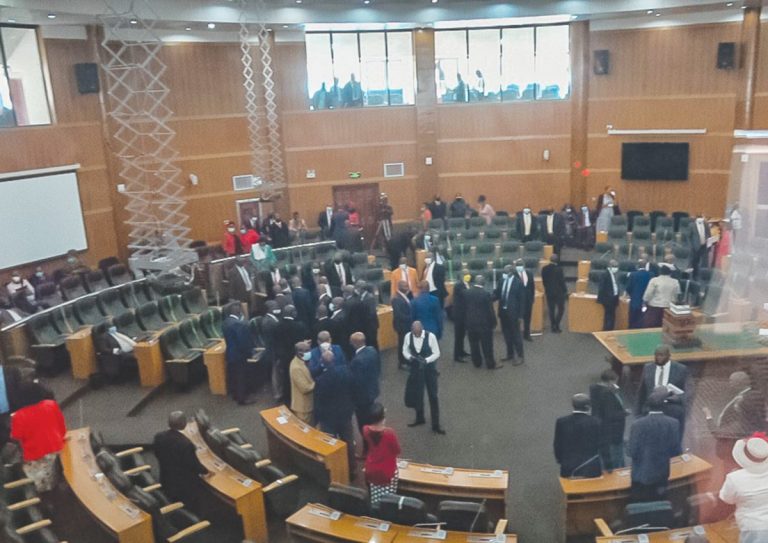 Locuri alocate greșit în Parlament, în Lesotho, după alegeri. Se cere amânarea primei ședințe