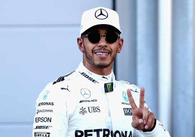 Lewis Hamilton își vinde casa din Manhattan cu 52 de milioane de euro