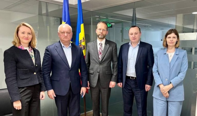 Liderii PSRM s-au întâlnit cu Janis Mazeiks, șeful Delegației Uniunii Europene la Chișinău. Ce au discutat