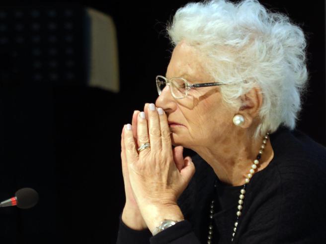 Italianca Liliana Segre, supravieţuitoare a Holocaustului, pusă sub protecţia poliţiei