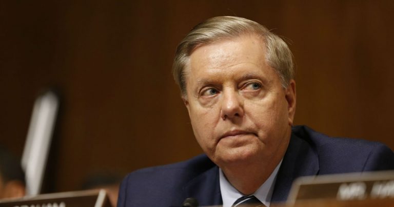 Facebook a eliminat o reclamă falsă  despre senatorul republican Lindsey Graham