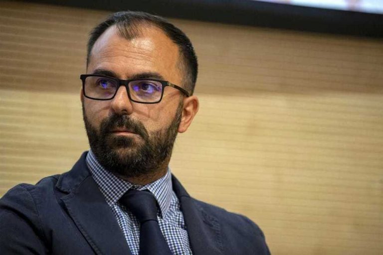 Ministrul italian al Educației a demisionat după ce bugetul pe 2020 nu a prevăzut creşterea alocării destinate învăţământului