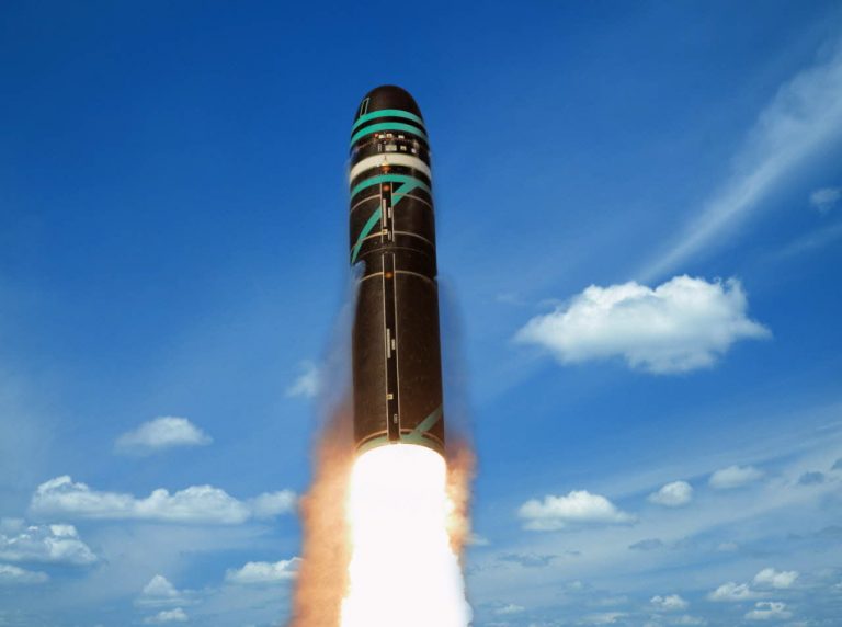 Franţa efectuează cu succes un test al rachetei balistice de tip M51