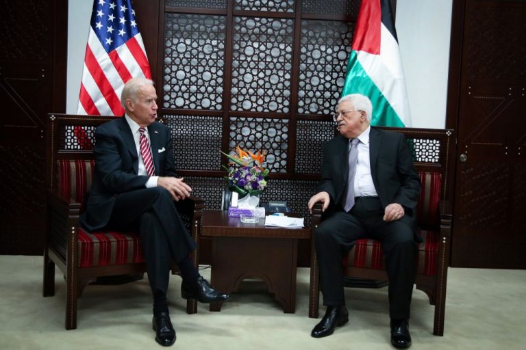 Preşedintele palestinian Mahmoud Abbas a primit un telefon ‘important’ de la Joe Biden