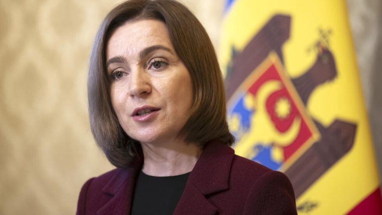 Maia Sandu: Kremlinul nu respectă cetăţenii moldoveni, de aceea trimite ‘bani murdari’ pentru a destabiliza situaţia din republică