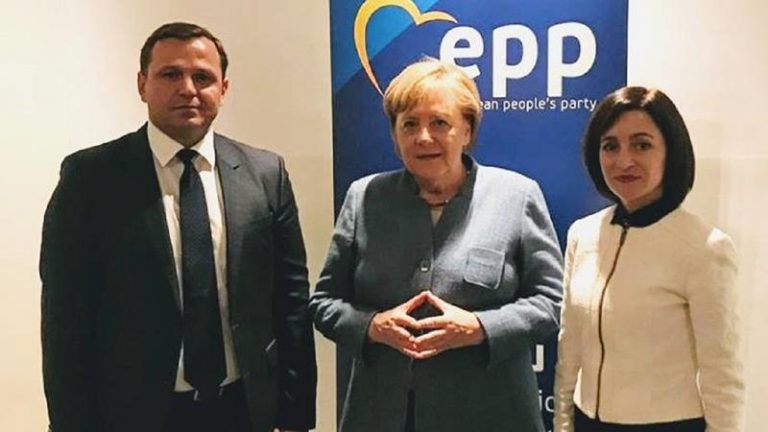 Republica Moldova: Liderii opoziţiei de la Chişinău au avut o întrevedere cu Angela Merkel