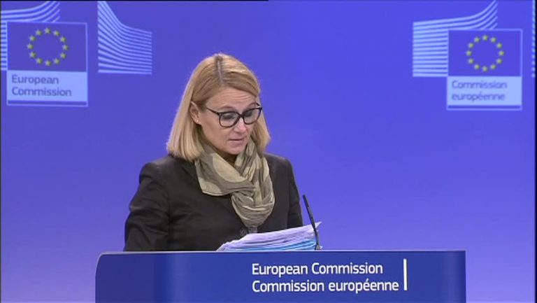 Uniunea Europeană face apel la respectarea ”libertăţii de expresie şi de întrunire” în Algeria