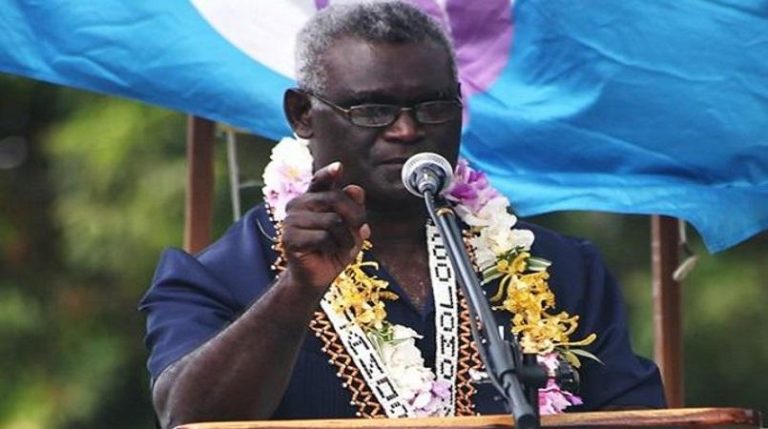 Premierul Insulelor Solomon afirmă că revoltele au fost “orchestrate” de persoane ce doreau destituirea lui