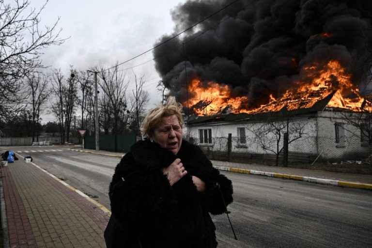 Autorităţile ucrainene avertizează cu privire la ‘o catastrofă umanitară’ în oraşul-port Mariupol