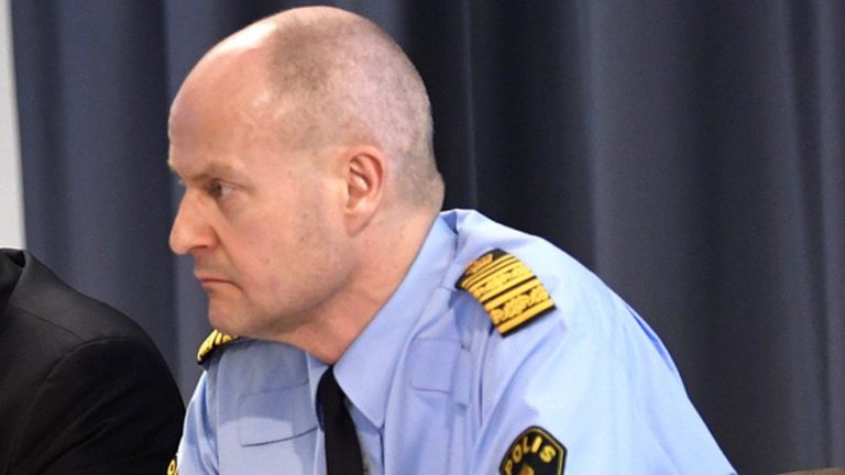 Şeful poliţiei din Stockholm a fost găsit decedat în locuinţa sa
