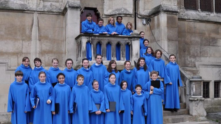 Disponibilizări la şcoala de muzică Maîtrise Notre-Dame; apel pentru ‘salvarea patrimoniului muzical’