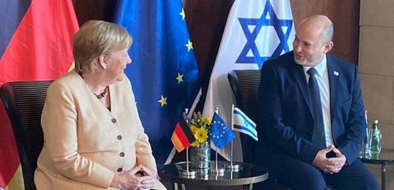 Merkel s-a întâlnit cu premierul Bennett în cadrul ultimei vizite oficiale a cancelarului german în Israel