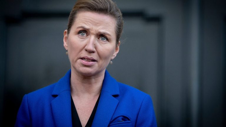 Premierul danez anunță formarea unui guvern de coaliţie stânga – dreapta
