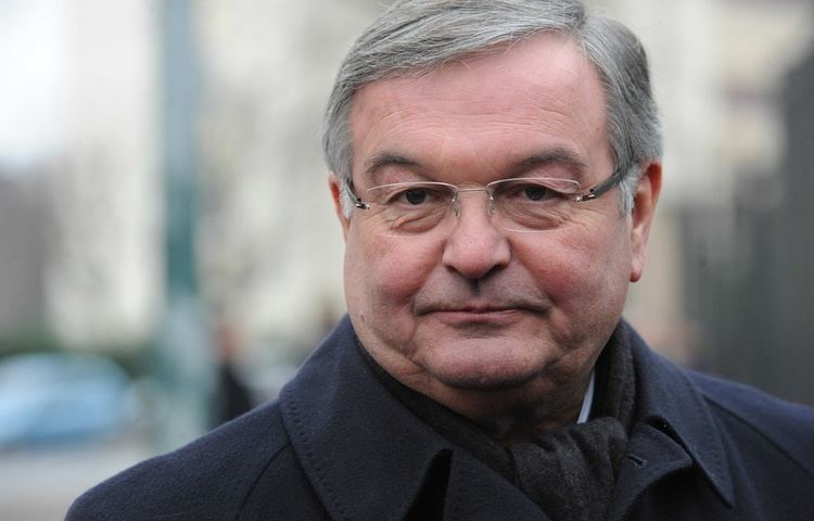 Fost ministru francez, inculpat într-un scandal de angajări fictive
