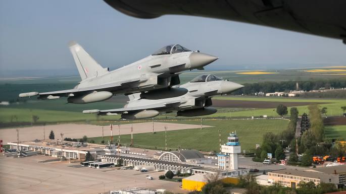 Șase avioane de luptă britanice și 220 de militari asigură misiunile de poliție aeriană NATO în România