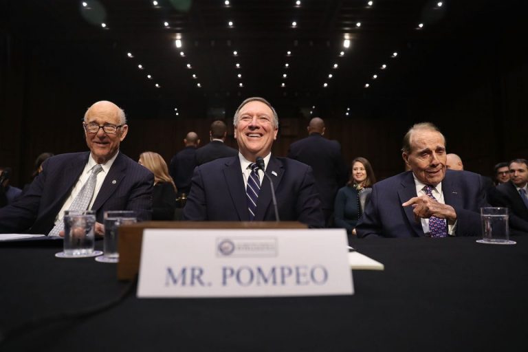 SUA : Comisia pentru Afaceri Externe a Senatului va vota împotriva desemnării lui Mike Pompeo ca secretar de stat