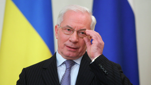 Fostul premier ucrainean Mikola Azarov vrea ca Europa să nu mai livreze arme Ucrainei