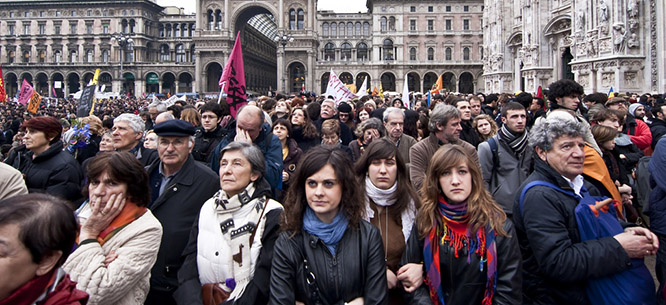 Circa 50.000 de persoane au manifestat la Milano pentru a aduce un omagiu victimelor mafiei