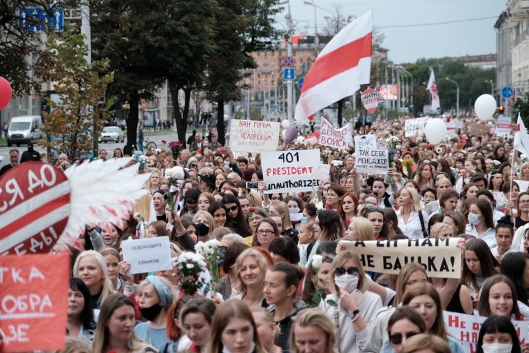 O nouă serie de manifestații împotriva lui Lukaşenko în Belarus. Zeci de arestări la Minsk