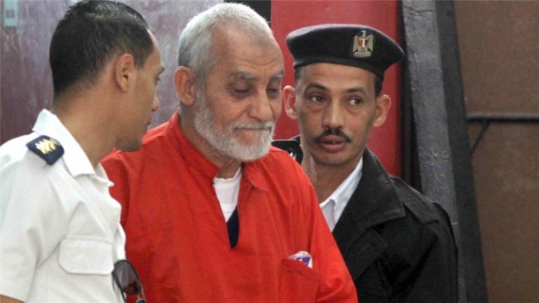 Închisoare pe viaţă, confirmată pentru şeful Fraţilor musulmani din Egipt