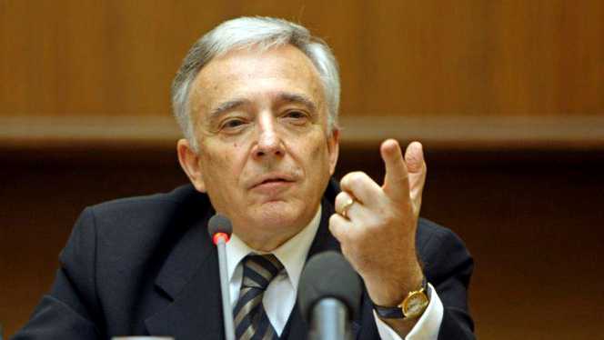 Mugur Isărescu, cel mai longeviv guvernator la nivel mondial , are sprijin pentru încă un mandat (Bloomberg)