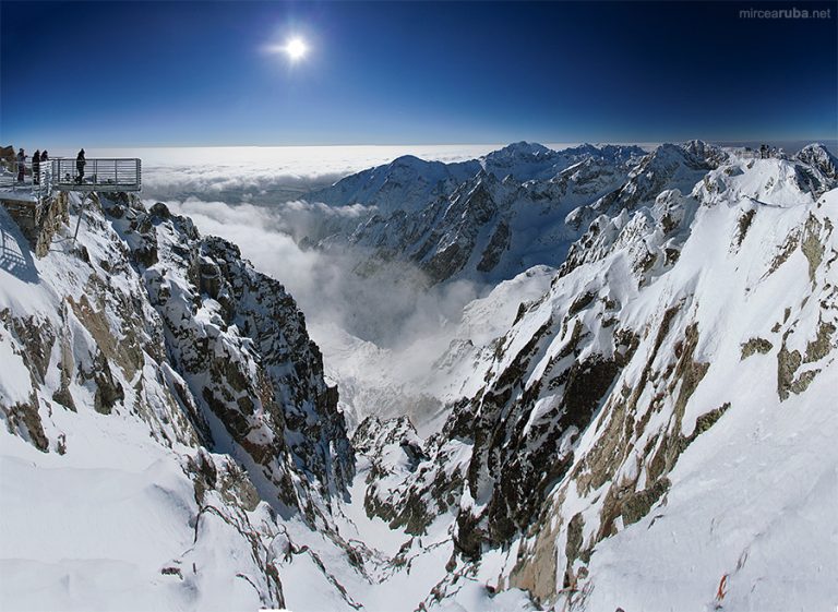 Alpinist mort după ce a căzut în gol în masivul Tatra Mare din nordul Slovaciei