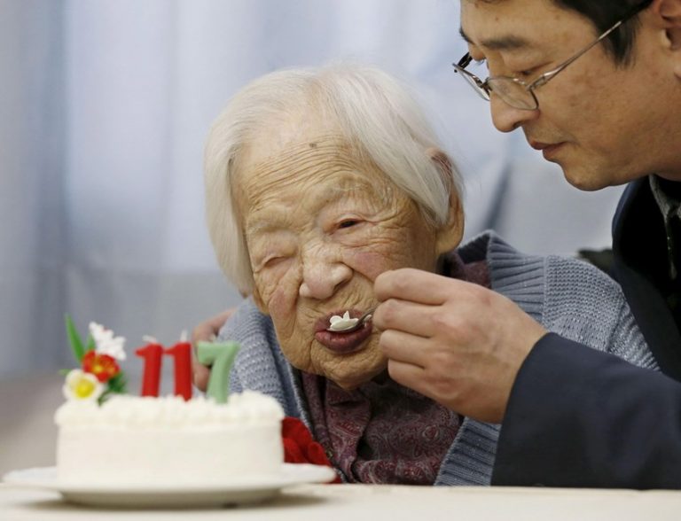 O japoneză, considerată cea mai vârstnică persoană din lume, a murit la 117 ani