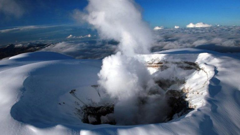 Vulcanul Nevado del Ruiz din Columbia ar putea erupe în câteva zile