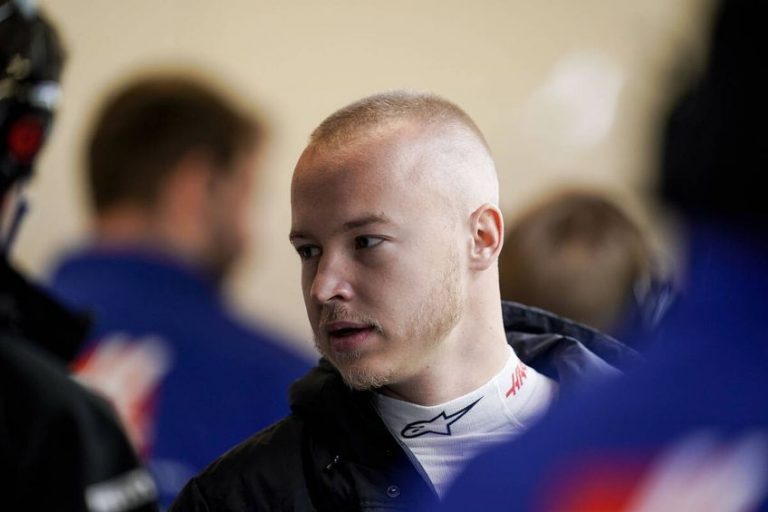 Pilotul de Formula 1 Nikita Mazepin şi tatăl său, pe lista ruşilor sancţionaţi de Consiliul UE