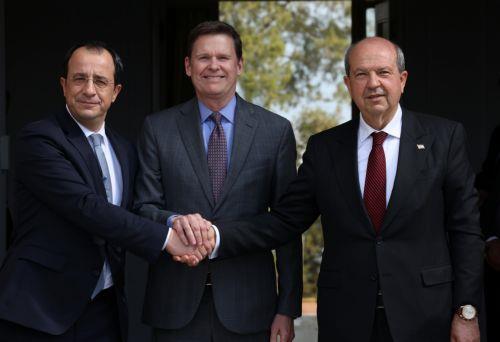 Întâlnire între liderii ciprioţi, pe fondul impasului din negocierile de pace