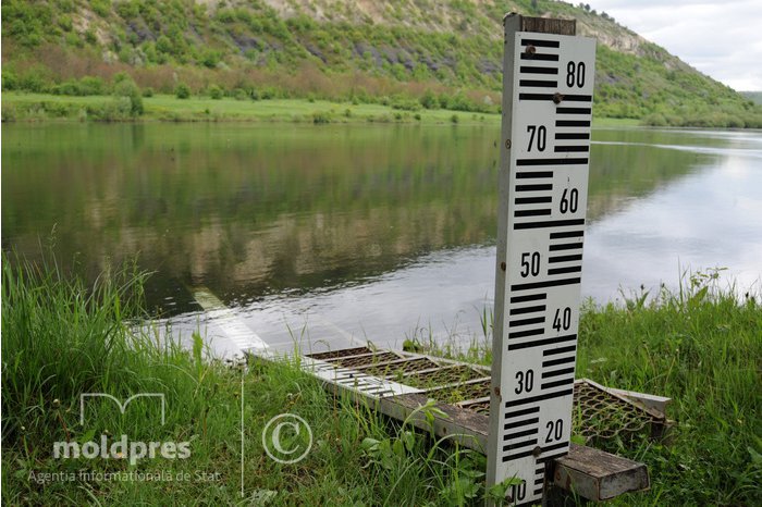 Nivelului apei în Nistru a crescut. SHS atenționează: Să acorde atenție stării barajelor, podurilor şi căilor de evacuare a apei