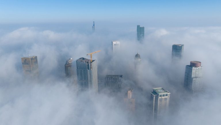 China, „înghițită” de o ceață densă